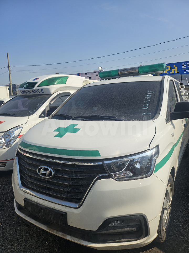 Hyundai Starex