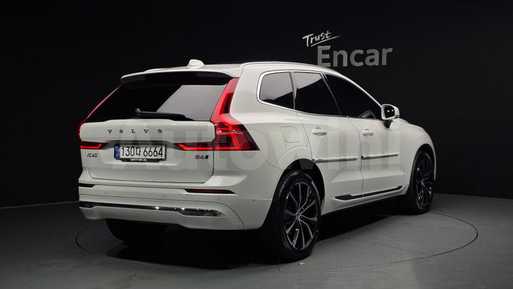 Volvo XC60 2024 — 2