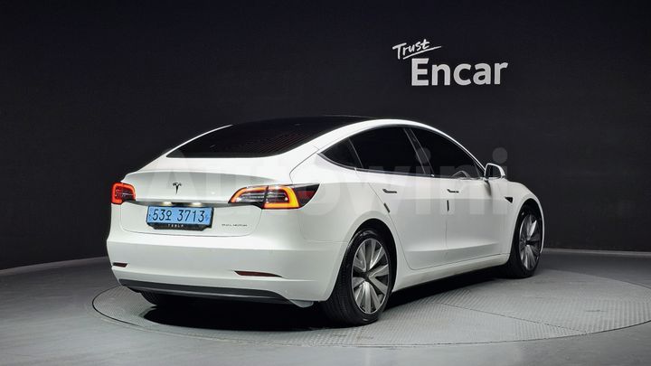 Tesla Model 3 2020 — 2