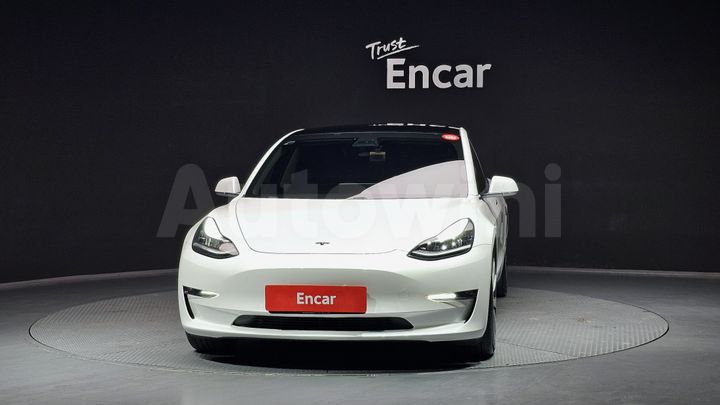 Tesla Model 3 2020 — 3