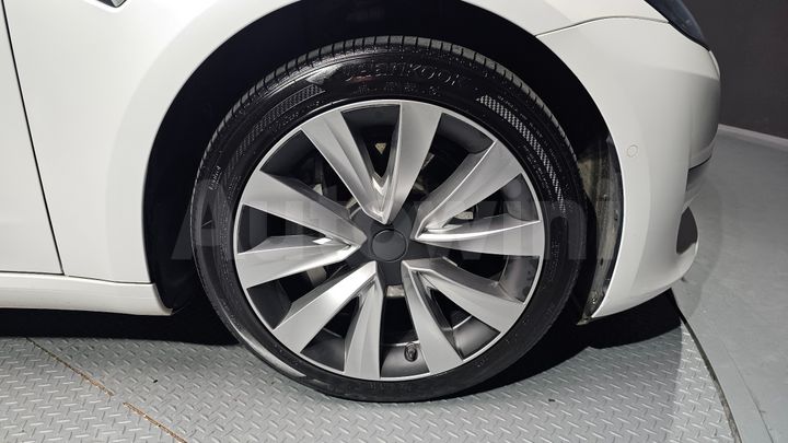 Tesla Model 3 2020 — 5