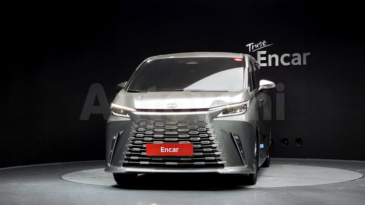 Lexus LM 2025 — 3
