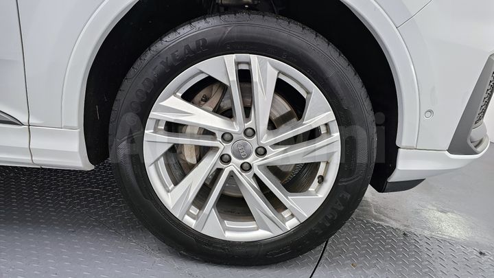 Audi Q7 2021 — 5