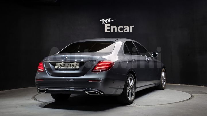 Mercedes-Benz E Class 2019 — 2