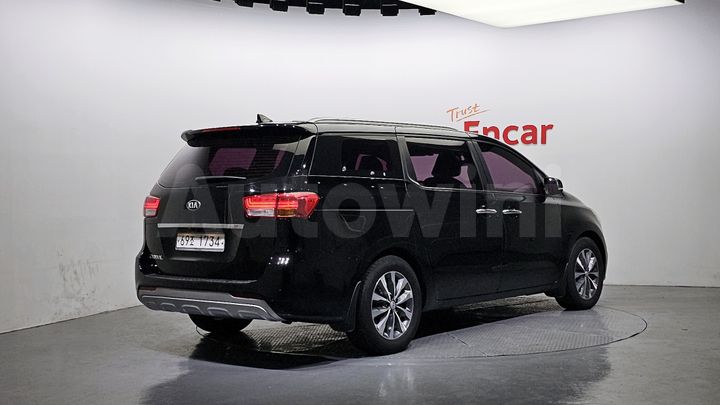 Kia Carnival 2016 — 2
