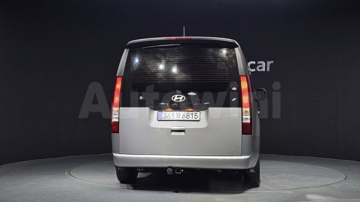 Hyundai Staria 2025 — 4