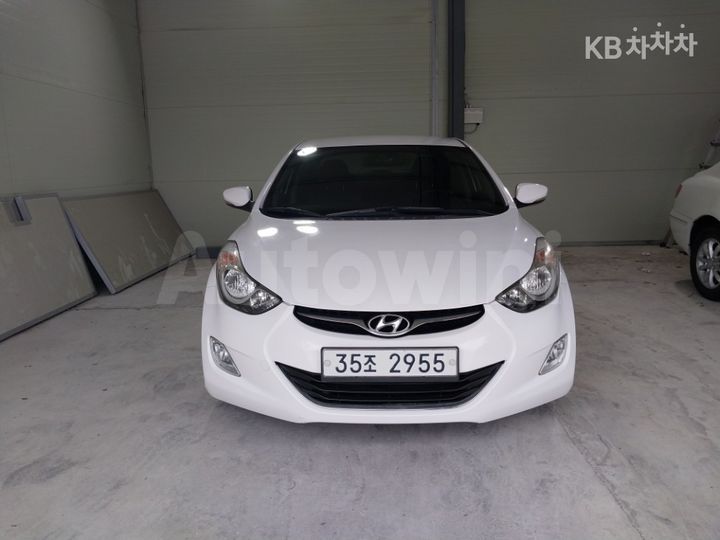 Hyundai Avante 2014 — 2