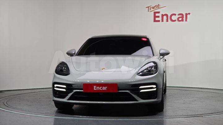 Porsche Panamera 2023 — 3