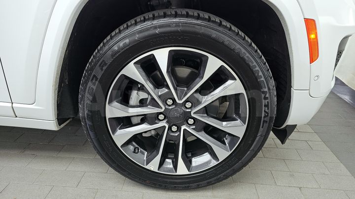 Jeep Cherokee 2023 — 5