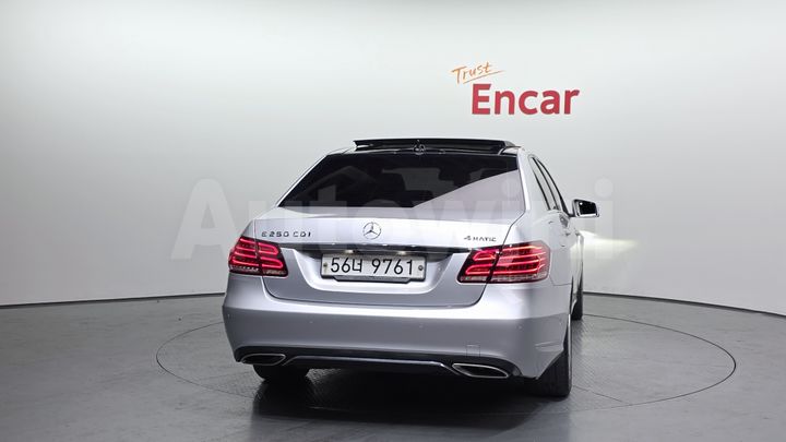 Mercedes-Benz E Class 2014 — 4