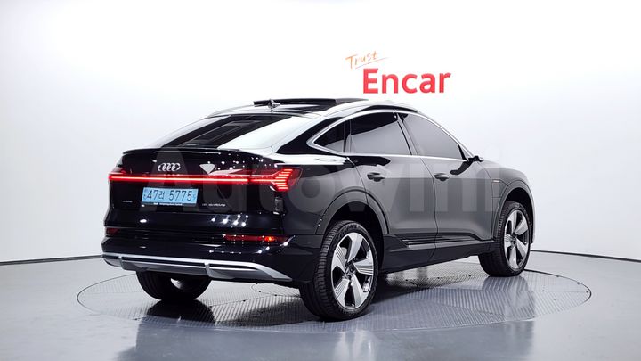 Audi e-tron 2022 — 2