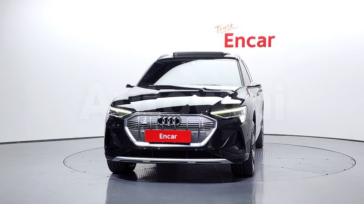 Audi e-tron 2022 — 3