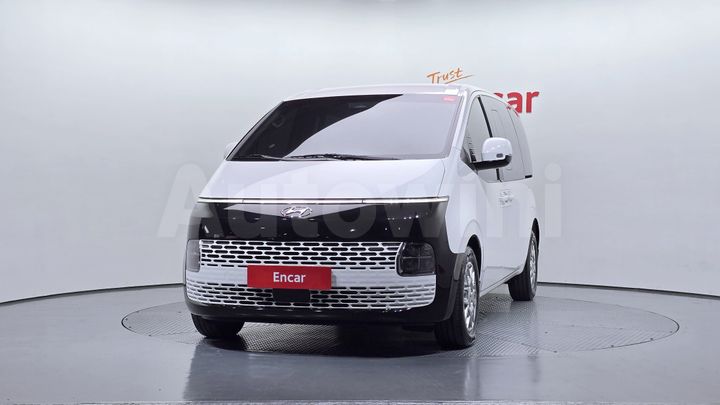 Hyundai Staria 2023 — 3