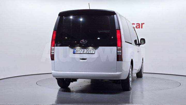 Hyundai Staria 2023 — 4