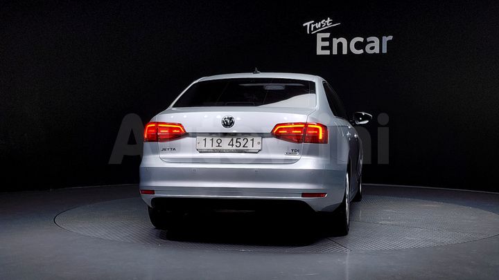 Volkswagen Jetta 2015 — 4