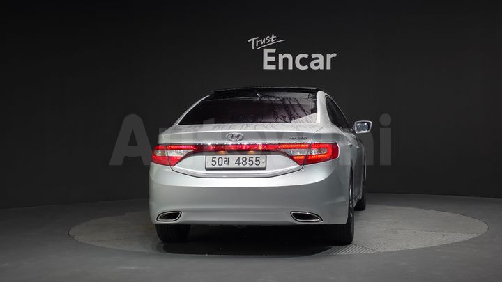 Hyundai Grandeur 2011 — 4
