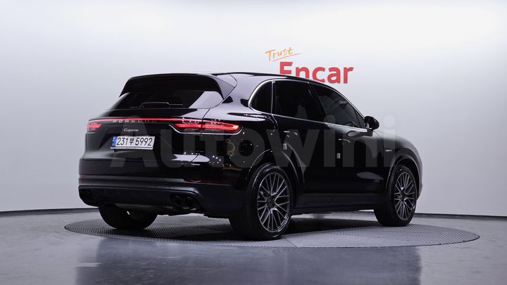 Porsche Cayenne 2022 — 2