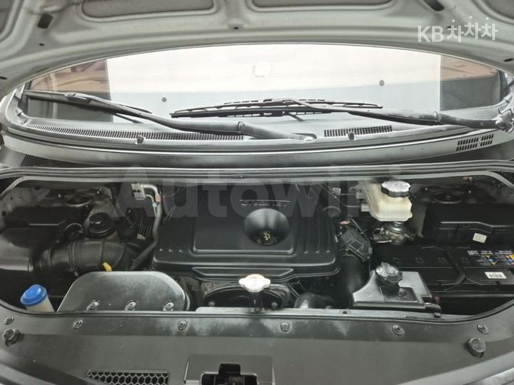 Hyundai Starex 2012 — 5