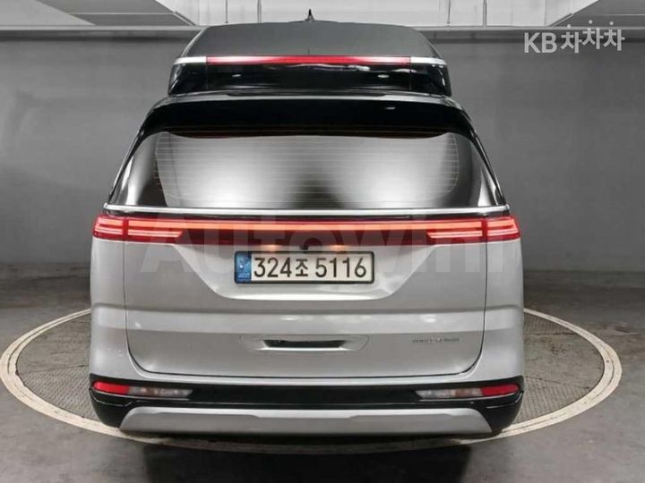 Kia Carnival 2021 — 2