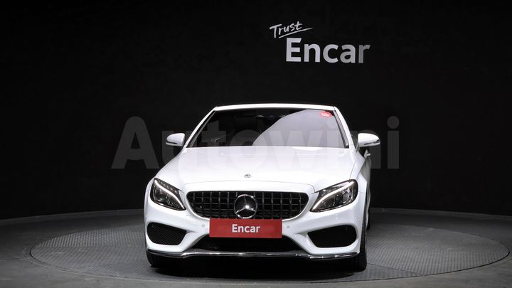 Mercedes Benz C Class 2018 — 3