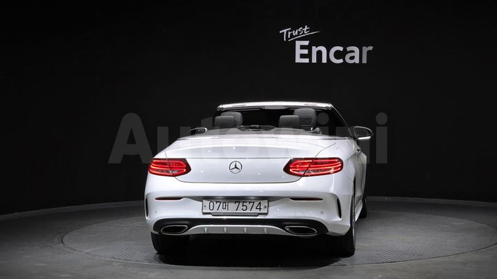 Mercedes Benz C Class 2018 — 4
