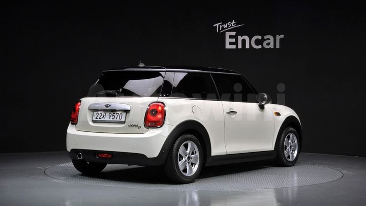 Mini Cooper 2015 — 2