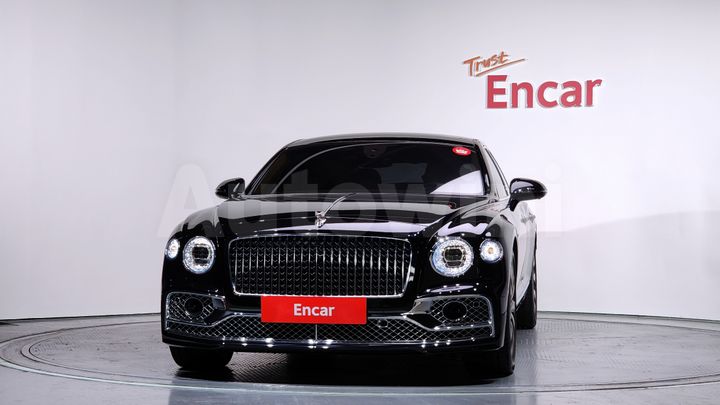 Bentley Flying Spur 2023 — 3