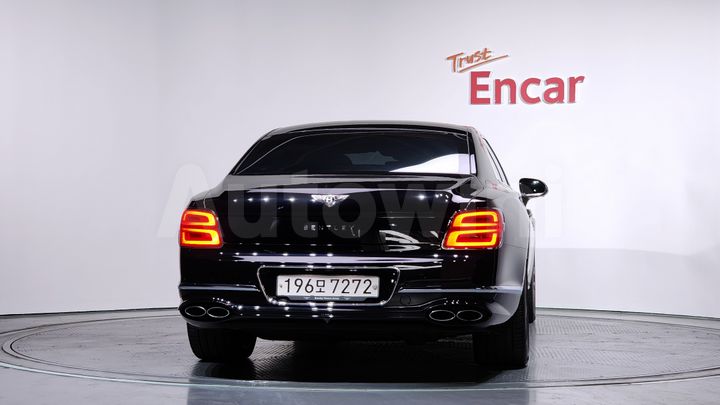 Bentley Flying Spur 2023 — 4