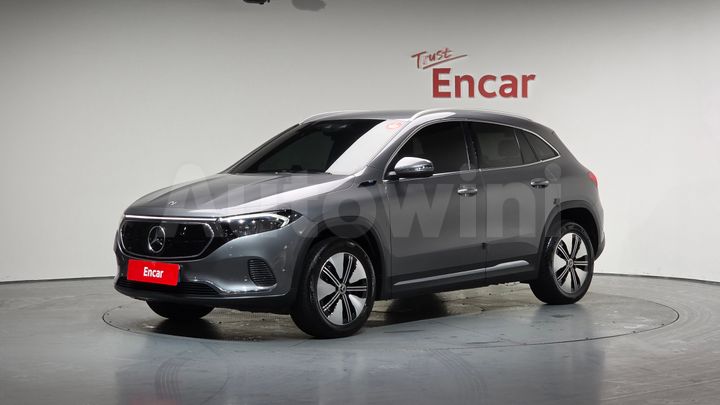 Mercedes Benz EQA
