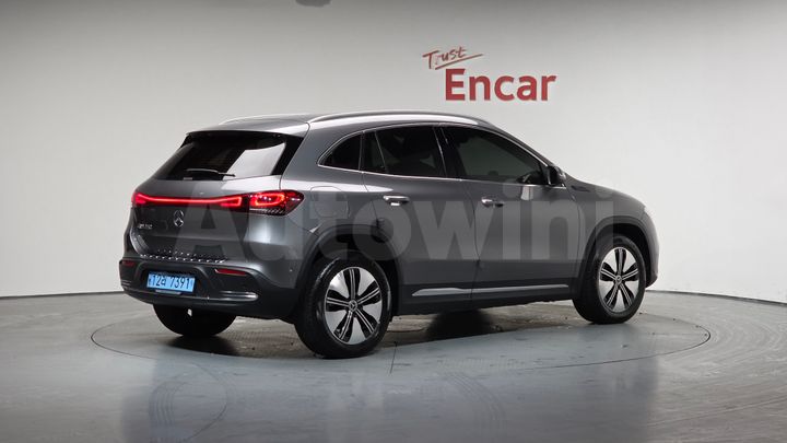 Mercedes Benz EQA 2021 — 3
