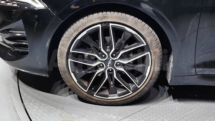Kia K5 2023 — 5