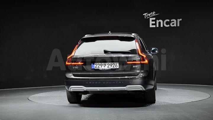 Volvo V90 2021 — 4