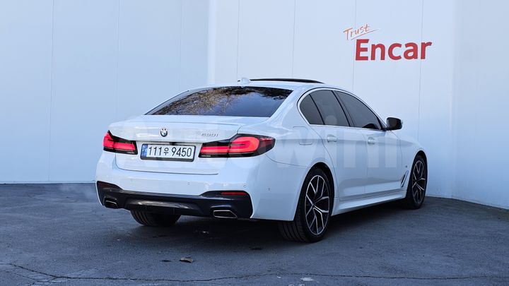 BMW 5 Series 2022 — 2