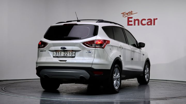Ford Escape 2014 — 2