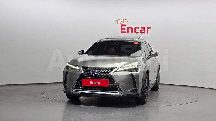 Lexus UX 2019 — 3