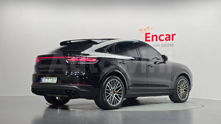 Porsche Cayenne 2023 — 2
