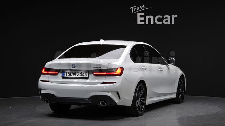 BMW 3 Series 2022 — 2