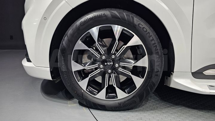 Kia Carnival 2023 — 5