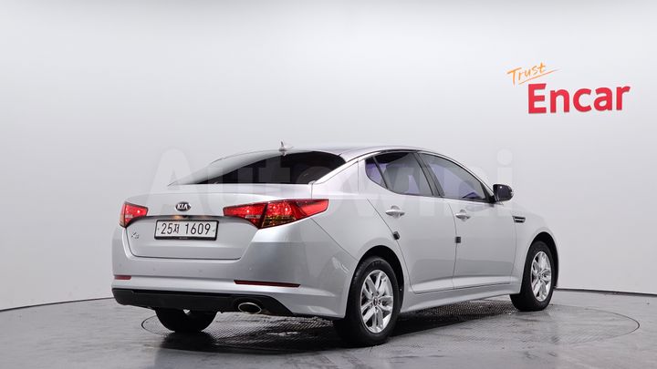 Kia K5 2013 — 2