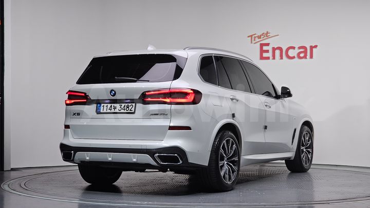 BMW X5 2020 — 2