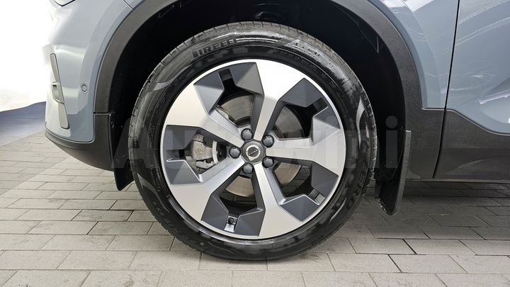Volvo XC40 2023 — 5