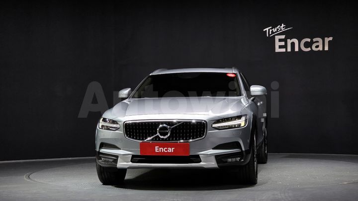Volvo V90 2018 — 3