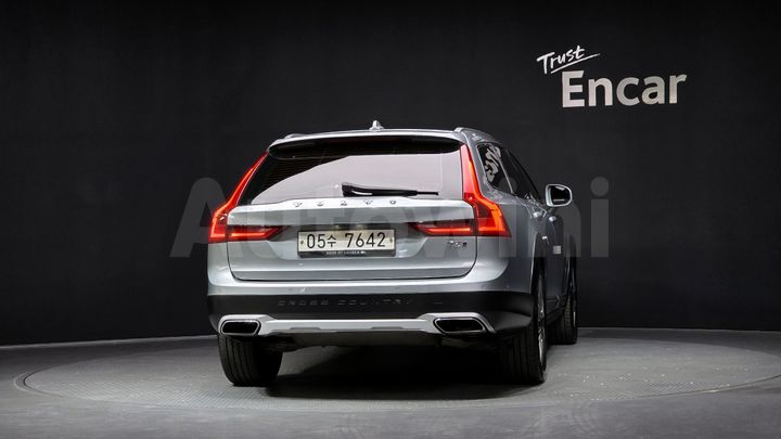 Volvo V90 2018 — 4