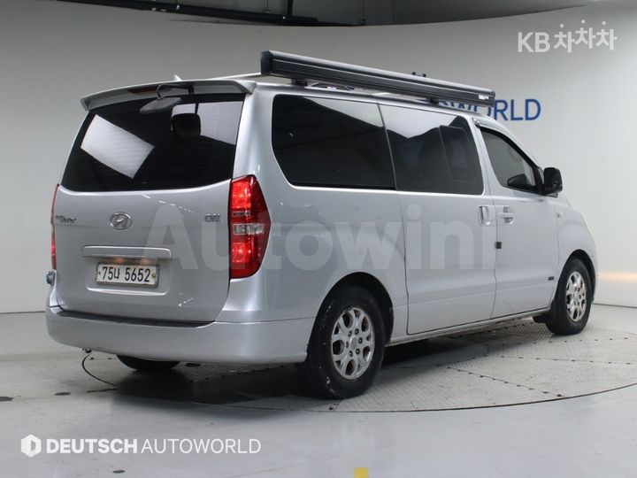 Hyundai Starex 2008 — 2