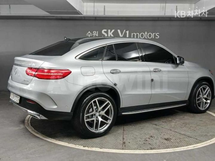 Mercedes Benz GLE Class 2017 — 3