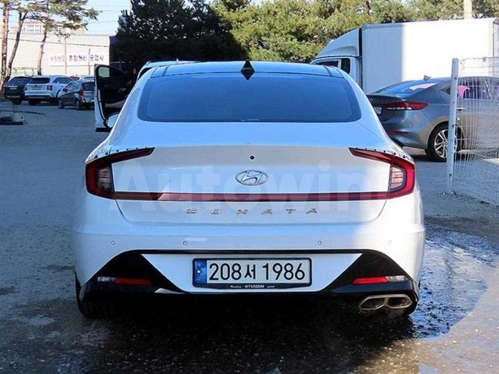 Hyundai Sonata 2022 — 4
