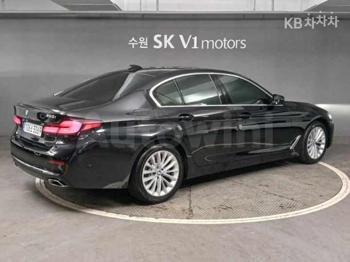 BMW 5 Series 2021 — 4