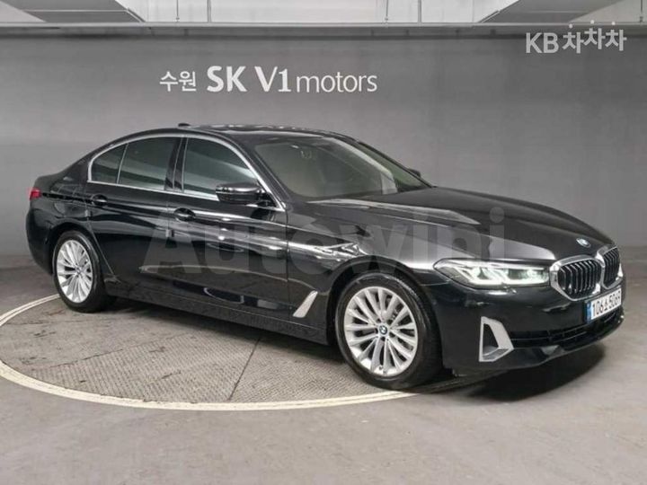 BMW 5 Series 2021 — 5