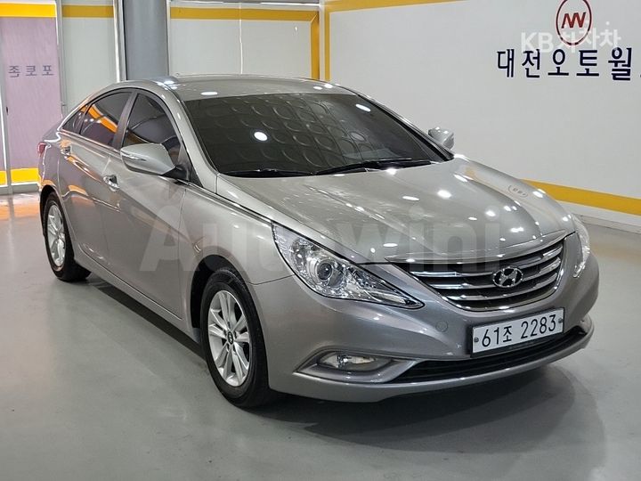 Hyundai Sonata 2012 — 2