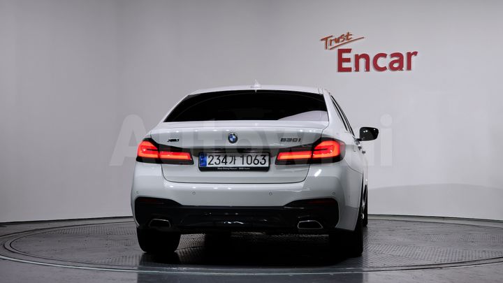 BMW 5 Series 2023 — 4